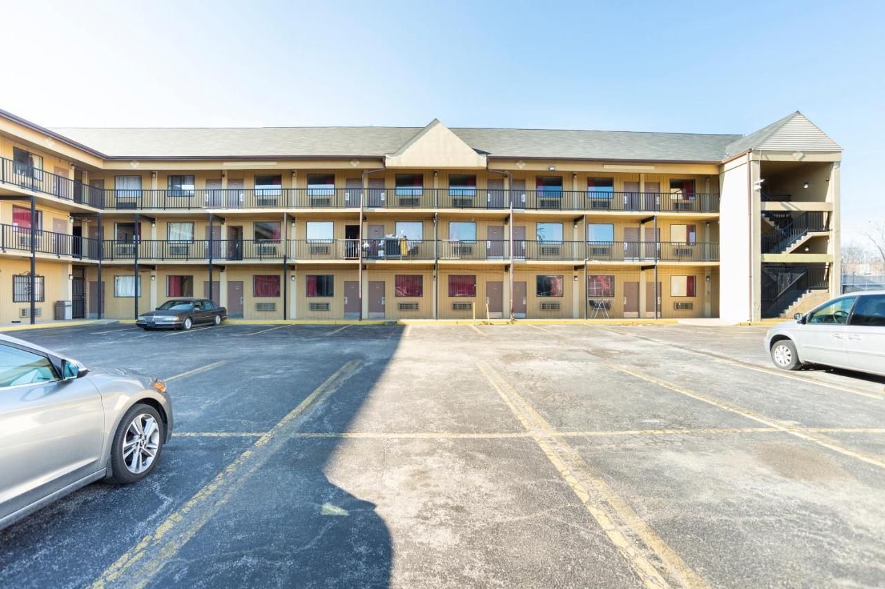 Hwy 40 Motel